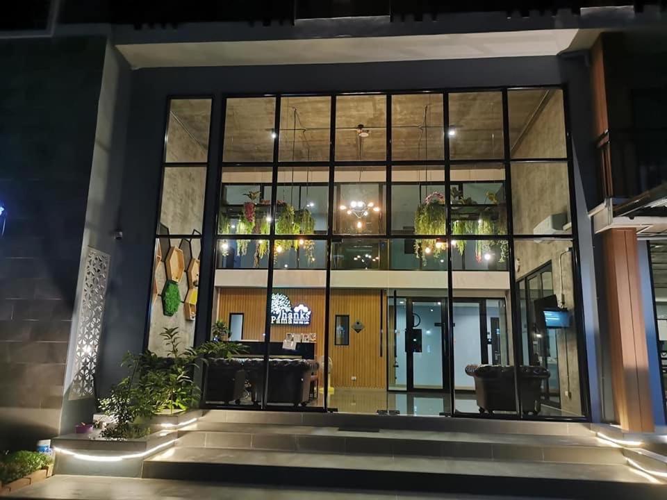 Thanks​Pama​ Bangkok Kültér fotó