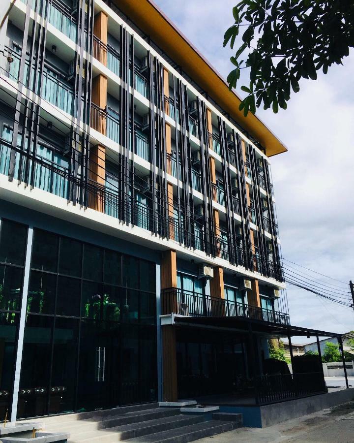 Thanks​Pama​ Bangkok Kültér fotó